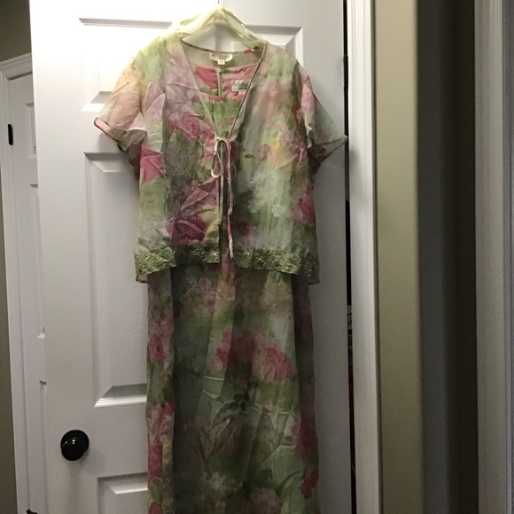 Dress and Jacket - Picture 7 of 9